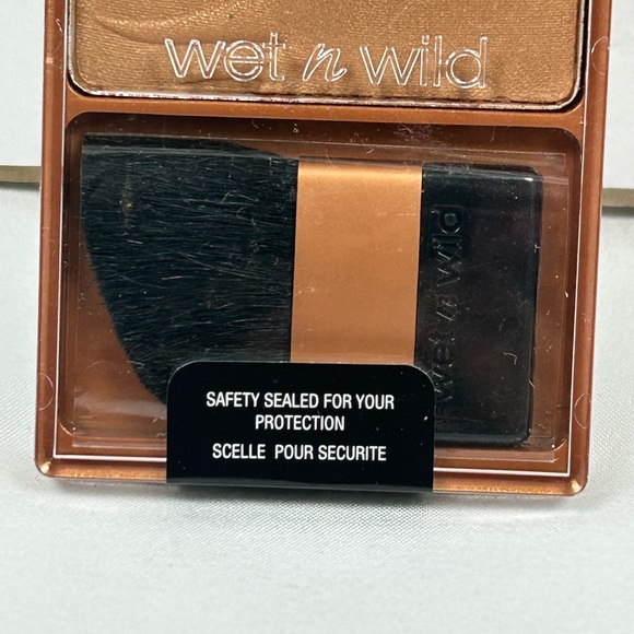 Wet n Wild Coloricon Bronzer #741A Princess NIP - Picture 2 of 4